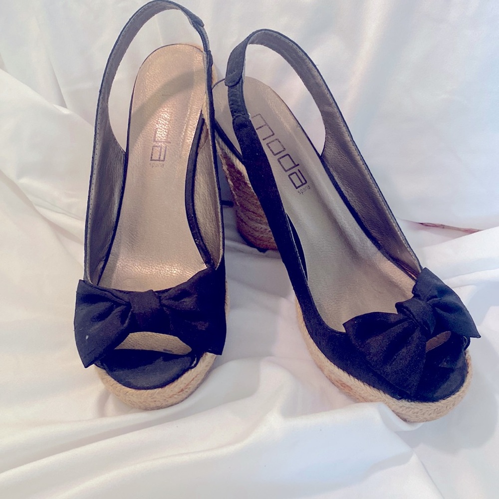 Moda Spana Black Wedges. Size 6.5.